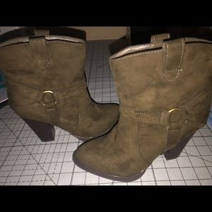 Army green western ankle boots circle straps